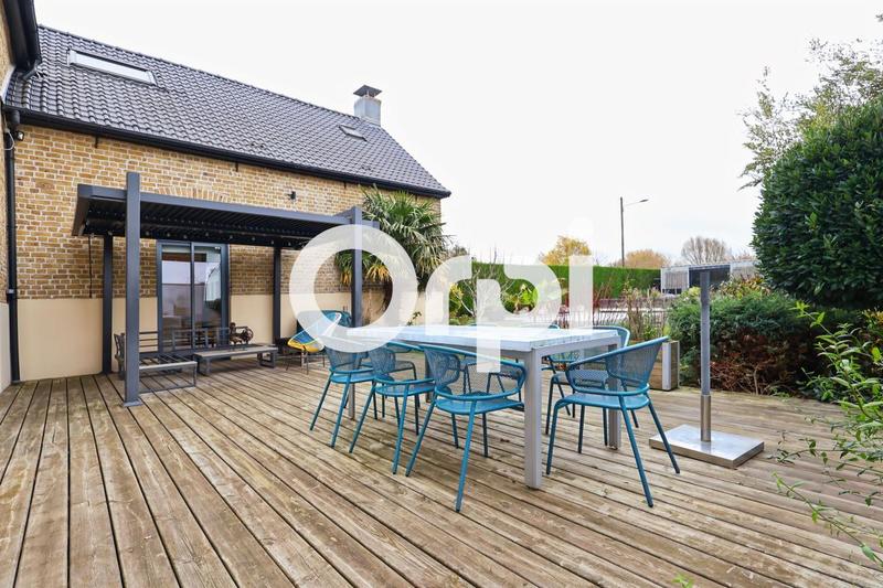 Maison - 243 m² - 5 pièces