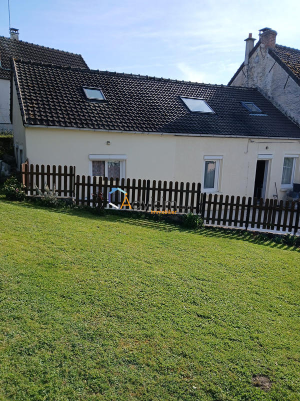 Maison traditionnelle - 108 m² - 4 pièces
