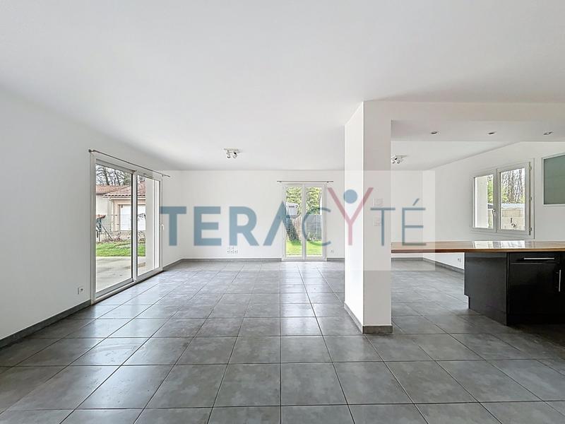 Maison - 99 m² - 4 pièces