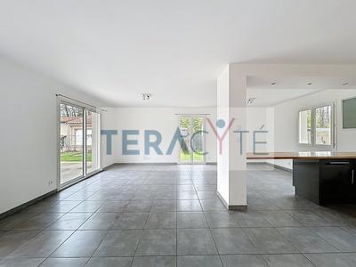 Maison - 99 m² - 4 pièces