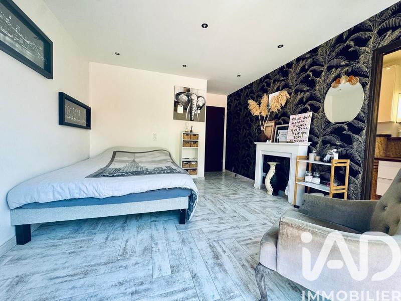 Maison de village - 242 m² - 7 pièces