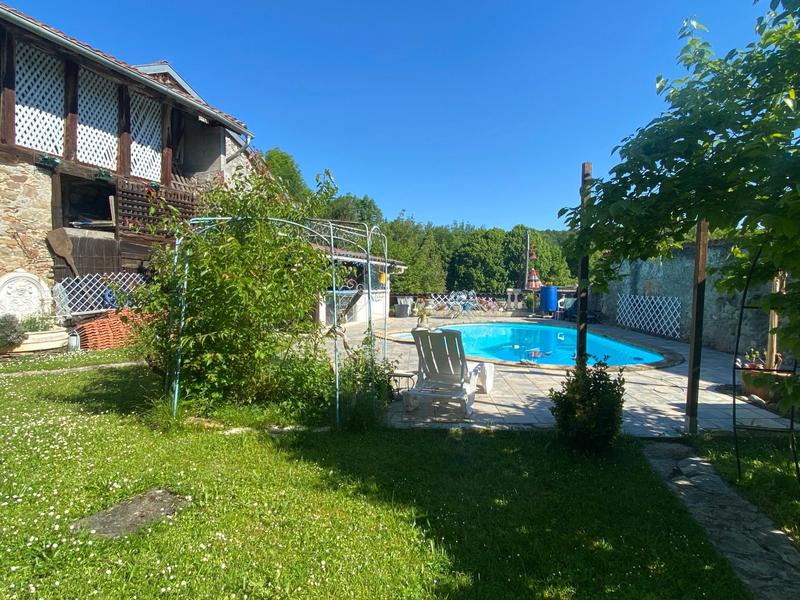 Maison - 270 m² - 7 pièces