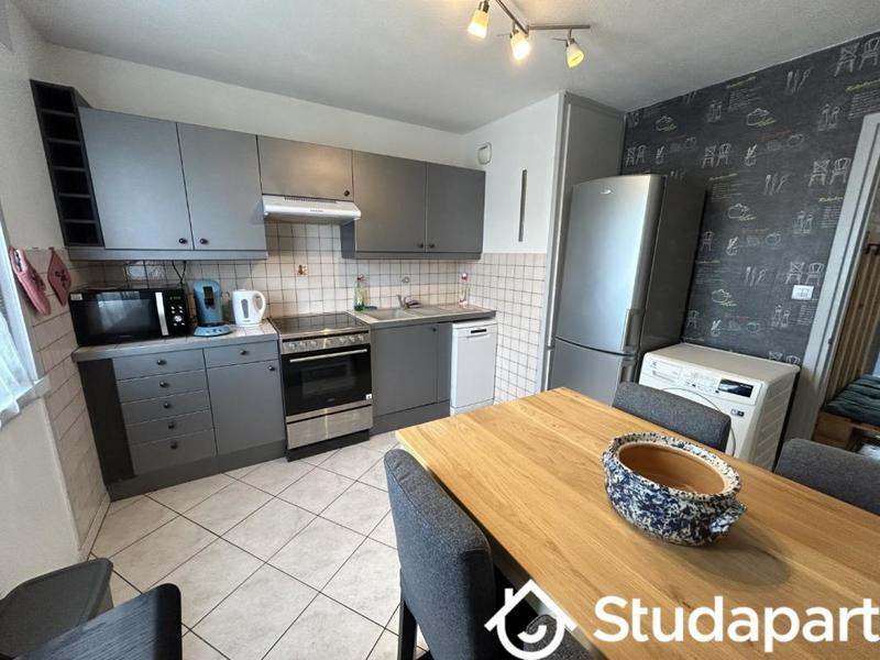 Chambre - 12 m² - 1 pièce