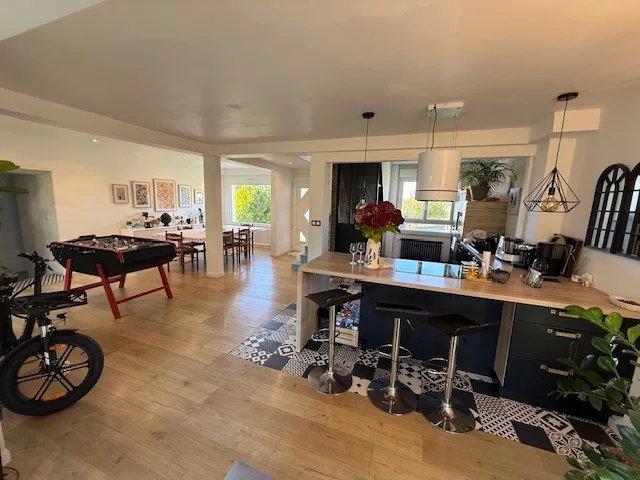 Maison - 127 m² - 5 pièces