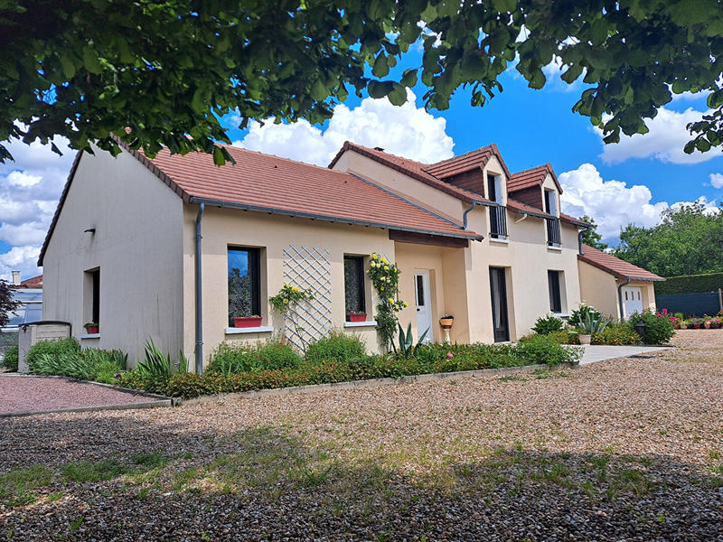 Maison - 143 m² - 7 pièces