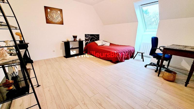 Maison - 190 m² - 8 pièces