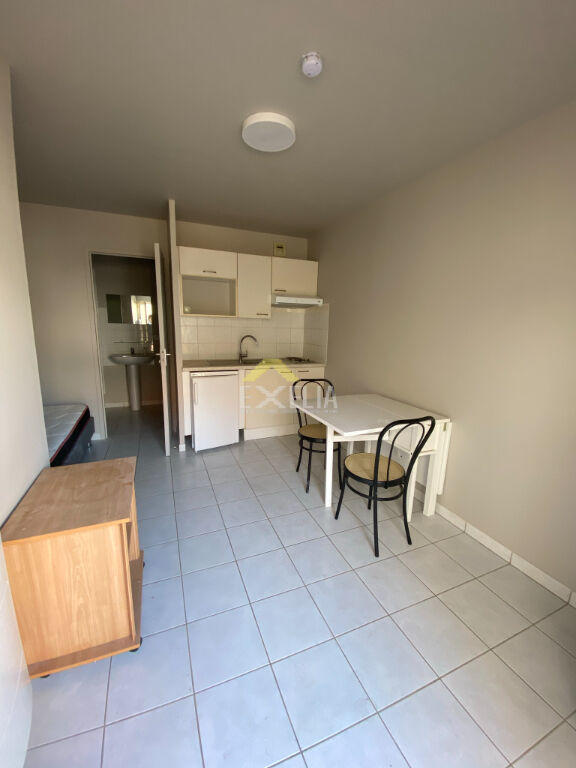 Studio - 16 m² - 1 pièce