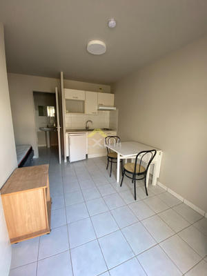 Studio - 16 m² - 1 pièce