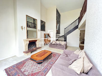 Maison - 196 m² - 7 pièces