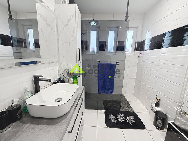 Maison - 135 m² - 5 pièces