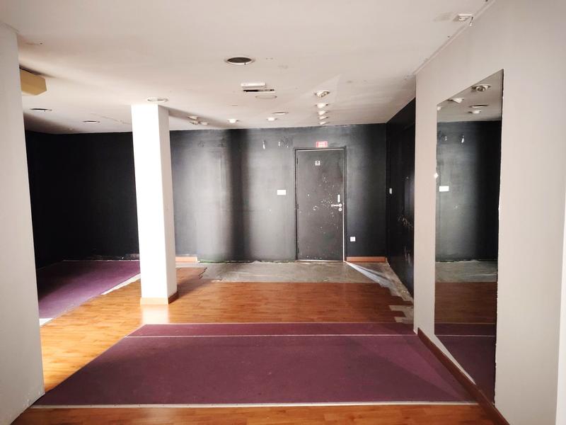 Local commercial - 142 m² - 3 pièces