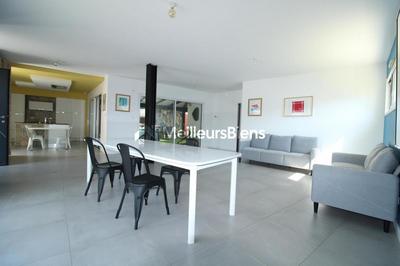 Maison - 123 m² - 6 pièces