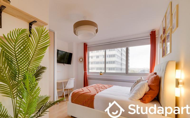 Chambre - 13 m² - 1 pièce