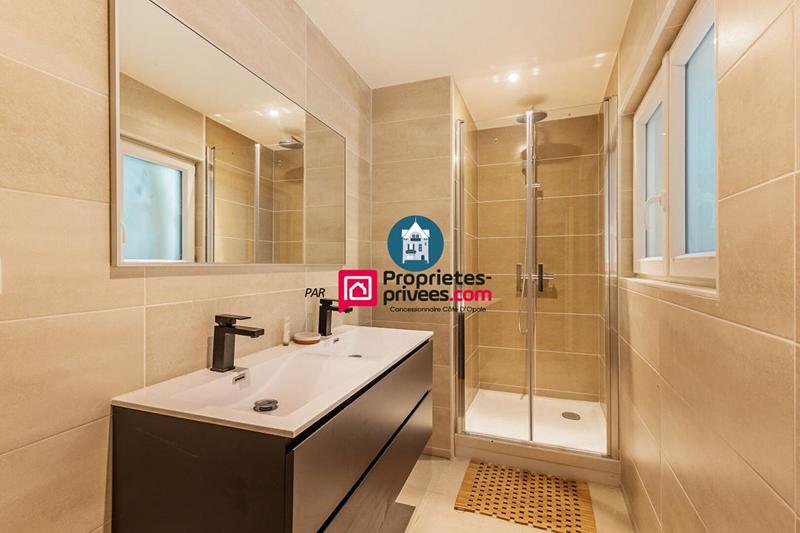 Maison - 388 m² - 15 pièces