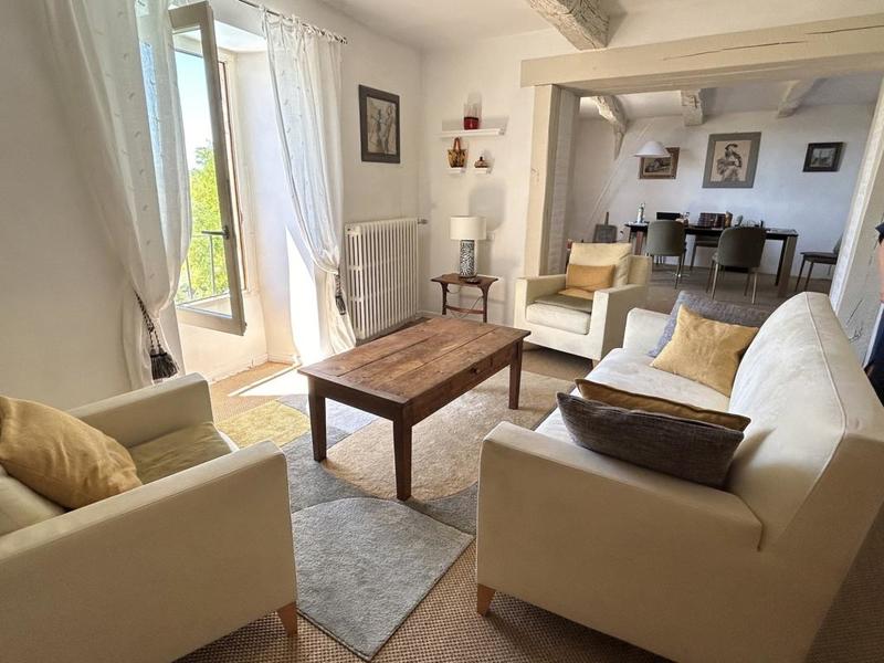 Maison - 201 m² - 8 pièces