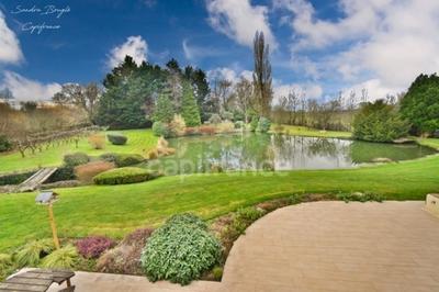 Maison - 228 m² - 8 pièces