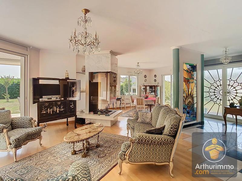 Maison - 199 m² - 6 pièces