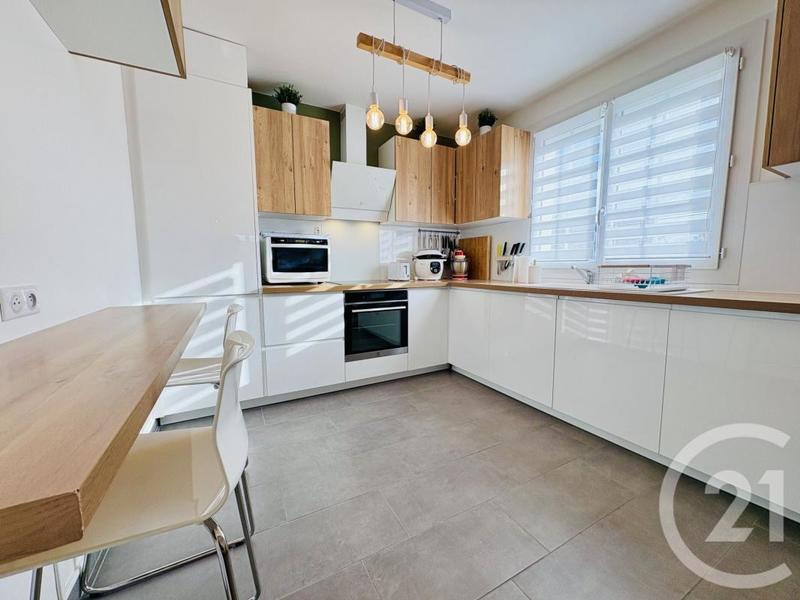 Maison - 110 m² - 6 pièces