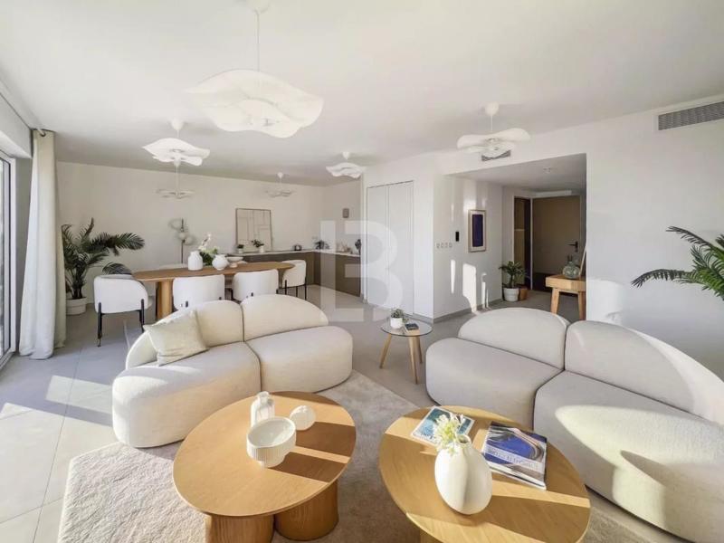 Penthouse - 112 m² - 4 pièces