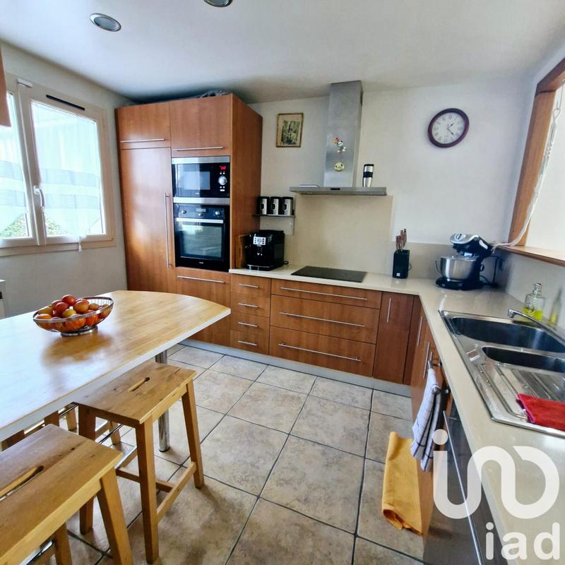 Maison - 136 m² - 9 pièces