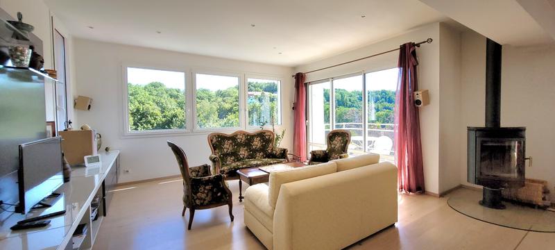 Maison - 250 m² - 9 pièces