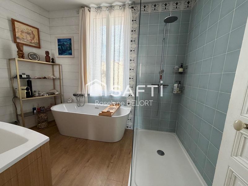 Maison de maîtres - 210 m² - 9 pièces