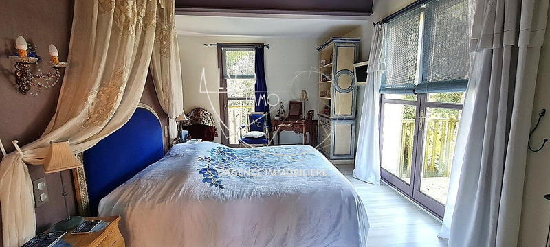 Villa - 255 m² - 7 pièces