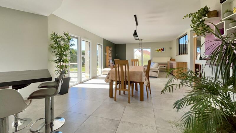 Maison - 160 m² - 5 pièces