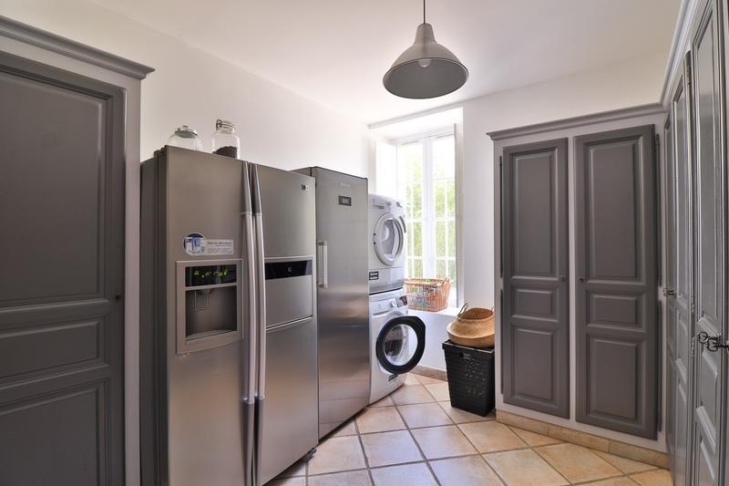 Maison - 281 m² - 11 pièces