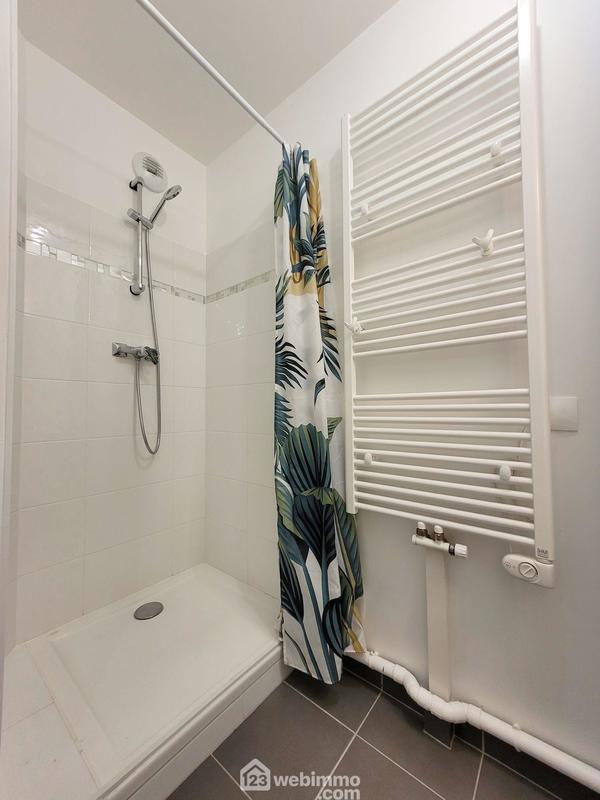 Appartement - 82 m² - 4 pièces