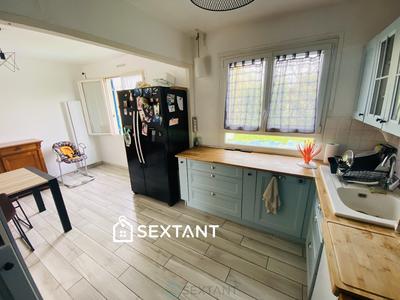 Maison - 81 m² - 5 pièces