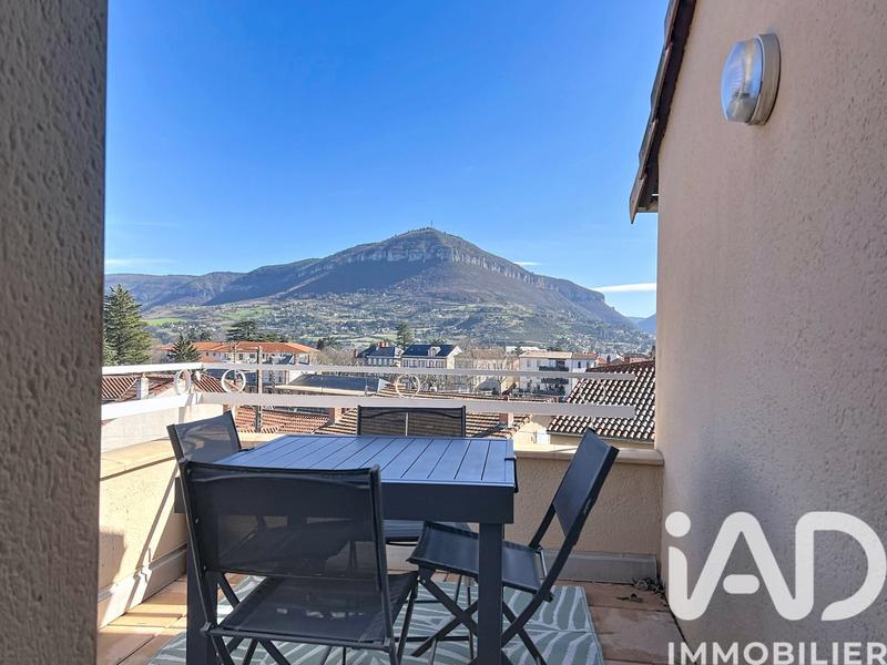 Appartement - 80 m² - 4 pièces