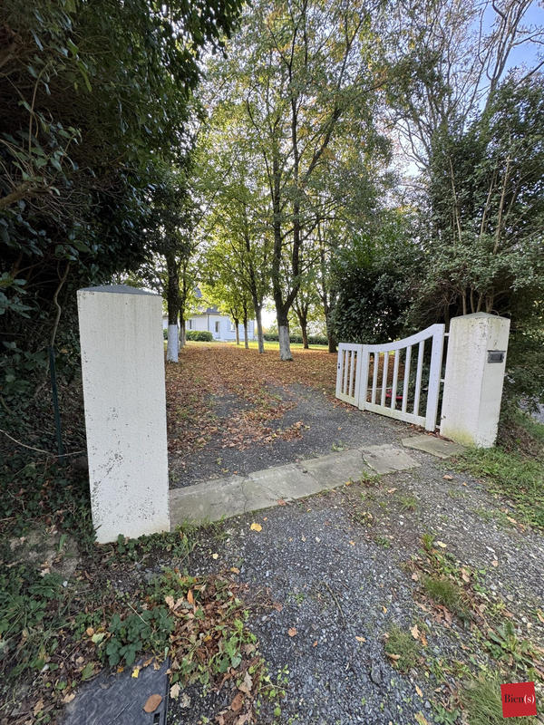 Maison contemporaine - 237 m² - 11 pièces