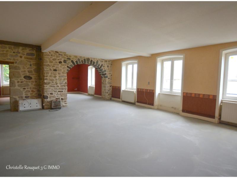 Maison - 230 m² - 7 pièces