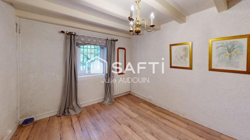 Maison - 202 m² - 8 pièces