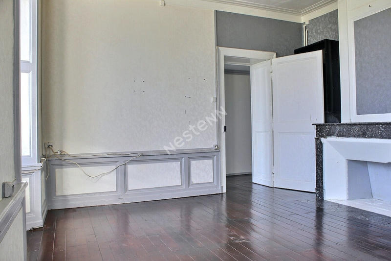 Maison - 204 m² - 9 pièces