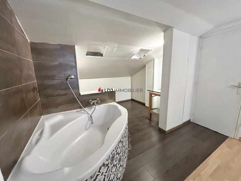 Appartement - 93 m² - 3 pièces