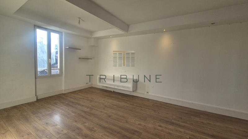 Appartement - 120 m² - 5 pièces