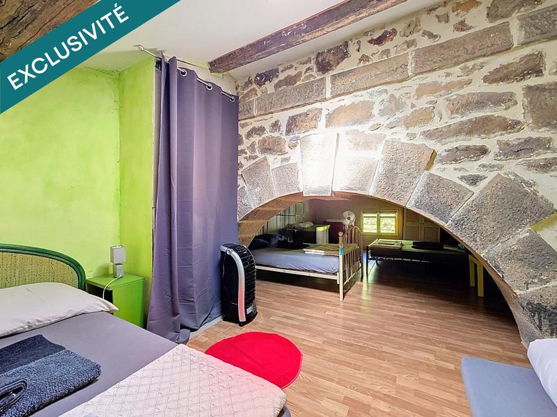 Maison - 230 m² - 10 pièces