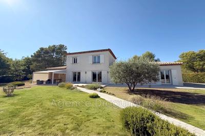 Maison - 169 m² - 6 pièces