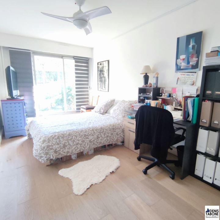 Appartement - 100 m² - 5 pièces