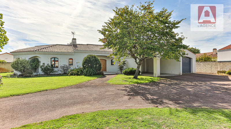 Maison - 244 m² - 4 pièces