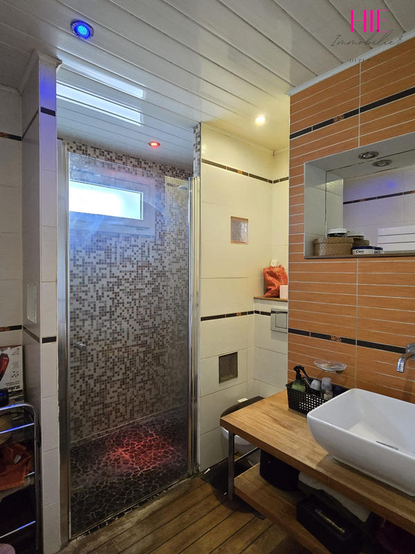 Maison traditionnelle - 110 m² - 7 pièces