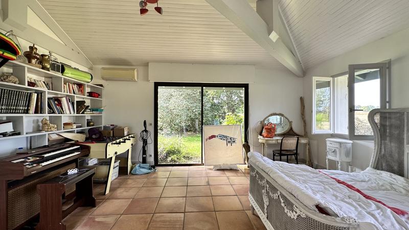 Maison contemporaine - 213 m² - 6 pièces