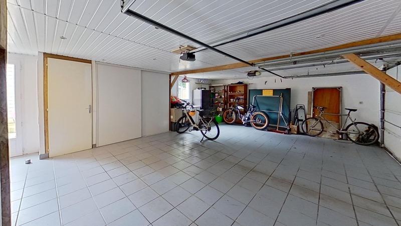 Maison - 246 m² - 10 pièces