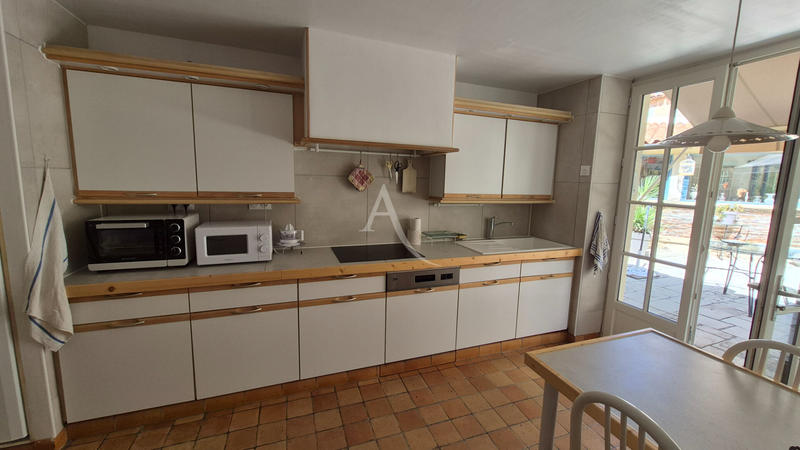 Maison - 177 m² - 8 pièces