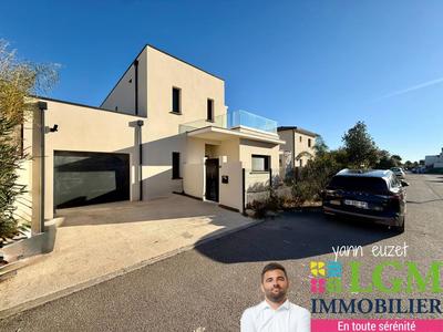 Maison - 168 m² - 5 pièces