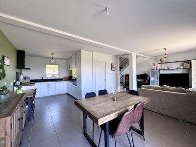 Maison - 88 m² - 4 pièces