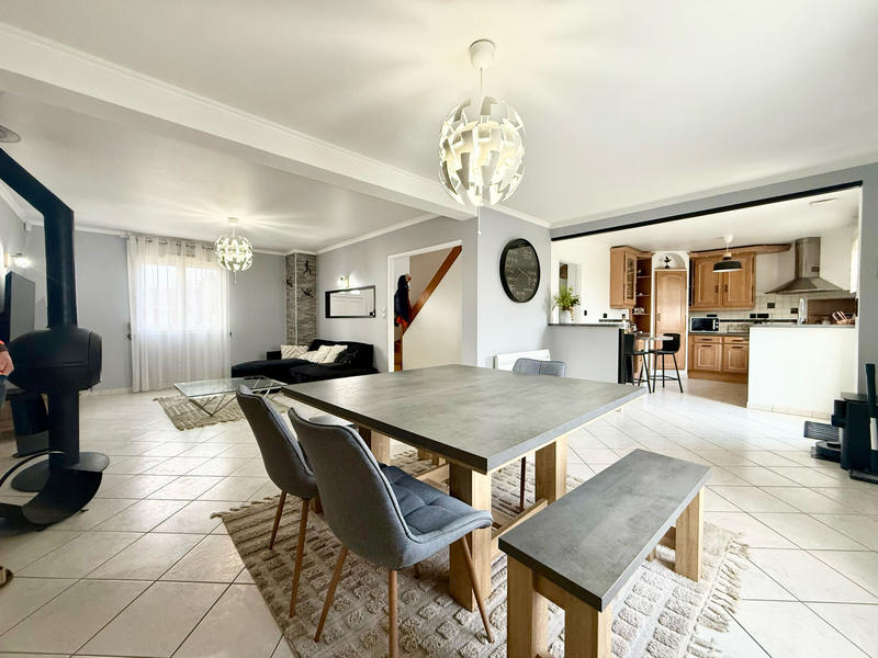 Maison - 108 m² - 4 pièces