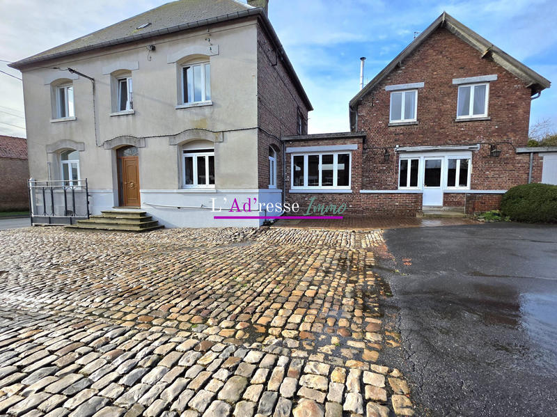Maison - 290 m² - 10 pièces